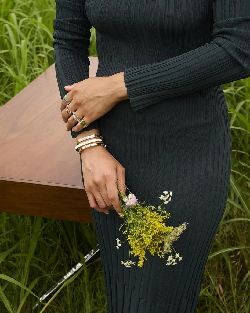 商品Harwell Godfrey|18k Yellow Gold Baguette Sapphire Bangle,价格¥56167,第2张图片详细描述