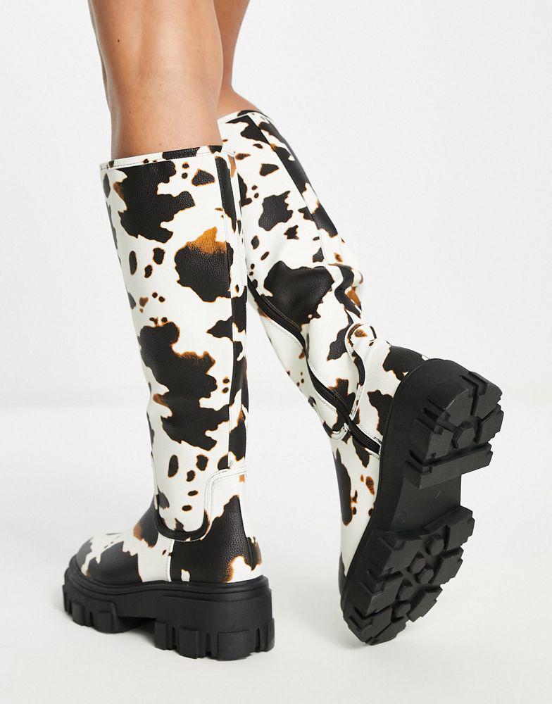ASOS DESIGN Carla chunky flat boots in cow print商品第2张图片规格展示