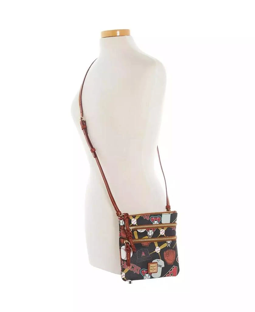 商品Dooney & Bourke|Women's Arizona Diamondbacks Game Day Triple Zip Crossbody Purse,价格¥993,第4张图片详细描述