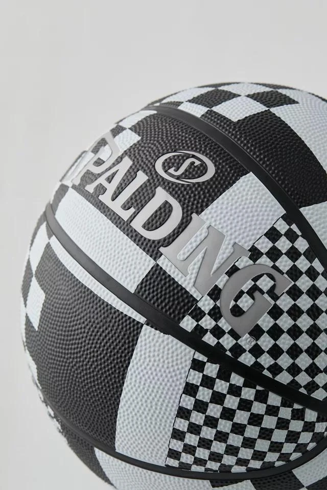 商品Spalding|Spalding UO Exclusive Checkered Basketball,价格¥220,第4张图片详细描述