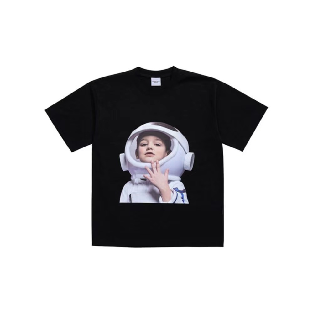 商品Acme de la vie|【享贝家】acme de la vie 宇航员男孩印花短袖T恤 男女同款 黑色 ADLV21SS-SSBKBF-AST,价格¥217,第1张图片