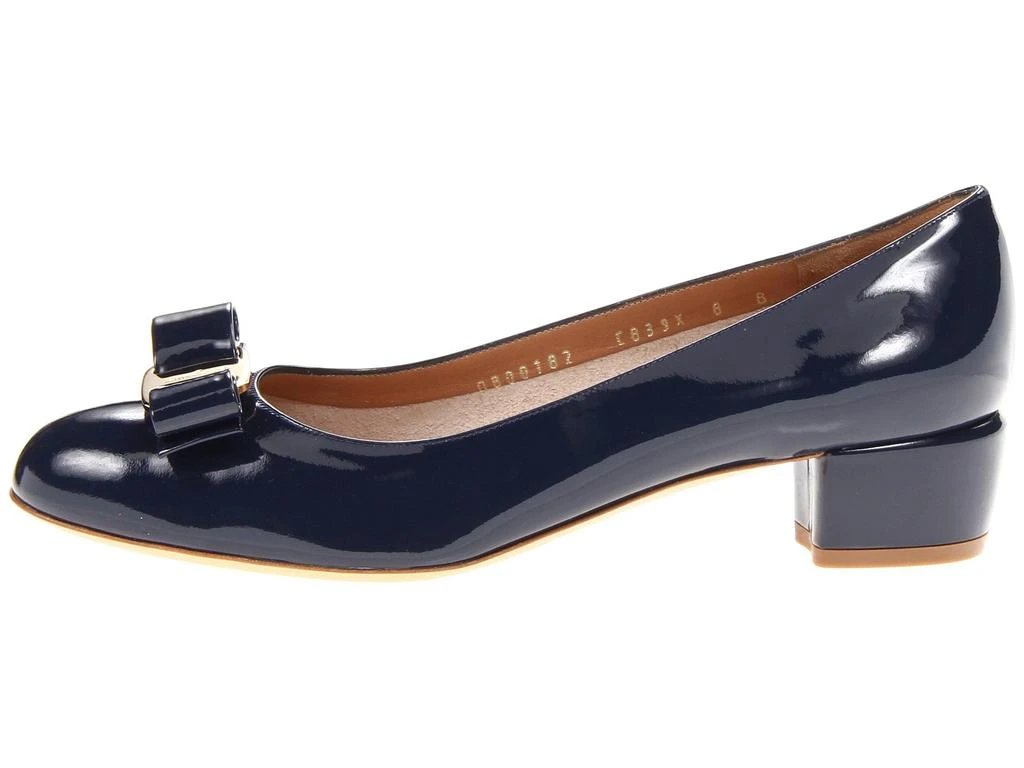 商品Salvatore Ferragamo|Vara 蝴蝶结小高跟,价格¥4393,第4张图片详细描述