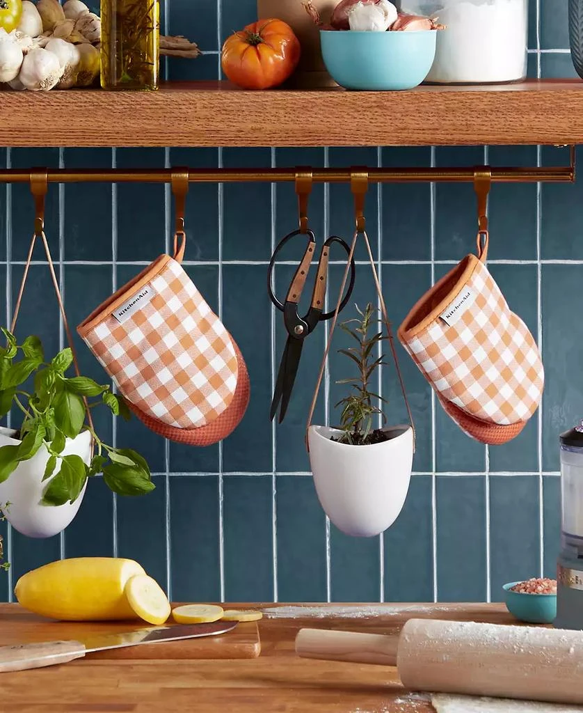 商品KitchenAid|Gingham Mini Oven Mitt 2-Pack Set, 5.5" x 8",价格¥149,第4张图片详细描述