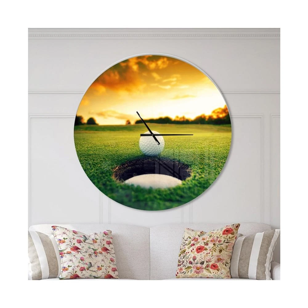 商品Design Art|Designart Oversized Sport Round Metal Wall Clock - 36 x 36,价格¥2467,第2张图片详细描述