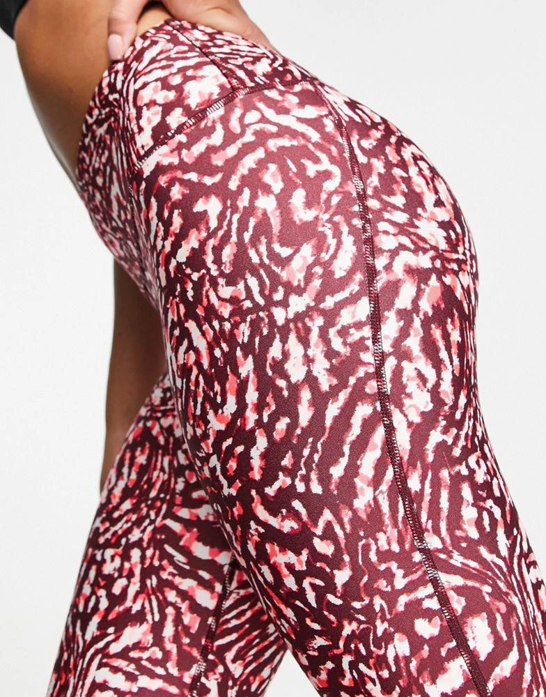 商品Under Armour|Under Armour Training Heat Gear leggings in pink print,价格¥247,第3张图片详细描述