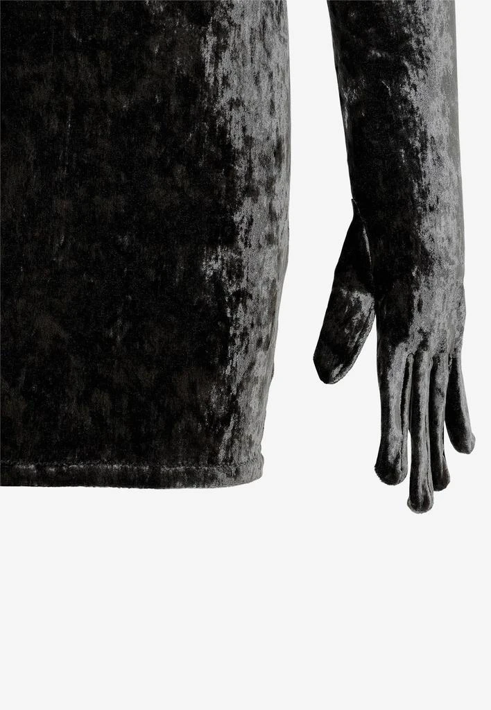 商品Balenciaga|High-Neck Velvet Mini Dress with Gloves,价格¥9242,第3张图片详细描述