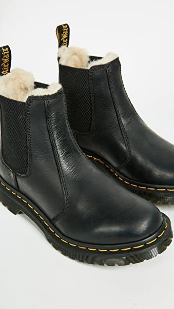 商品Dr. Martens 马汀博士|Leonore Sherpa 切尔西靴,价格¥1026,第5张图片详细描述