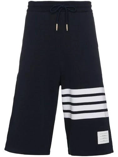 商品Thom Browne|THOM BROWNE MEN CLASSIC SWEAT SHORTS WITH ENGINEERED 4 BAR STRIPES IN CLASSIC LOOP BACK,价格¥5625,第5张图片详细描述