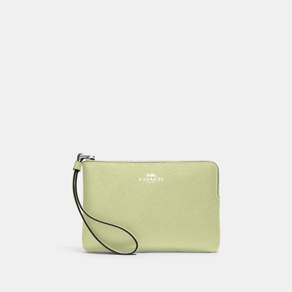 COACH Corner Zip Wristlet 商品