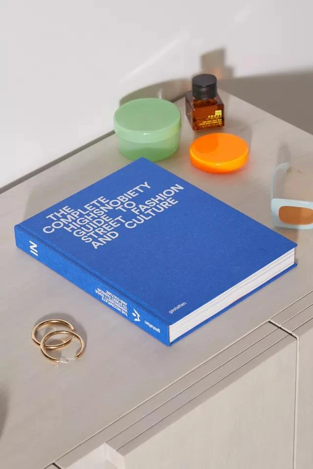 商品Urban Outfitters|The Incomplete: Highsnobiety Guide to Street Fashion and Culture By Gestalten,价格¥452,第1张图片