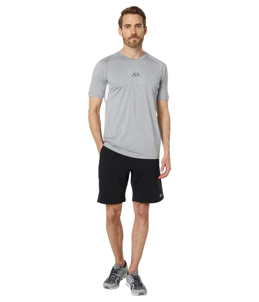 商品Oakley|O Fit Recycled Short Sleeve Training Tee,价格¥153,第4张图片详细描述