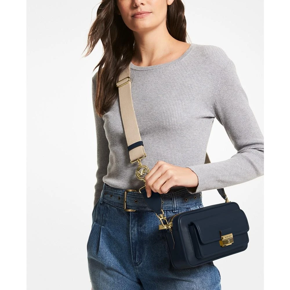 商品Michael Kors|Bradshaw Medium Pocket Camera Crossbody,价格¥1160,第4张图片详细描述