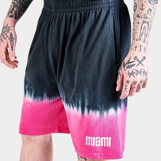 Men's Mitchell & Ness Miami Heat NBA Tie-Dye Fleece Shorts 商品