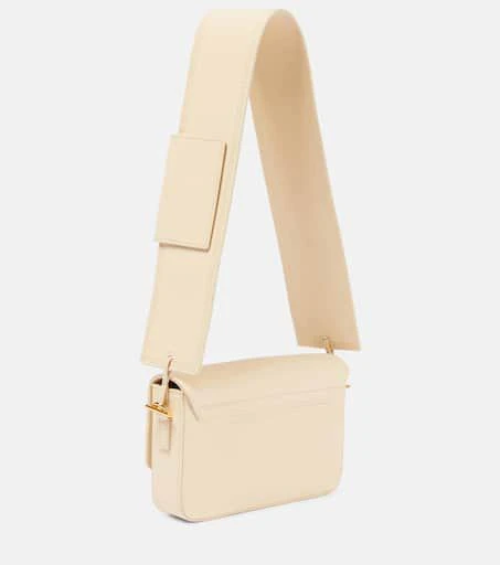 商品Jacquemus|Le Carinu leather shoulder bag,价格¥5693,第4张图片详细描述