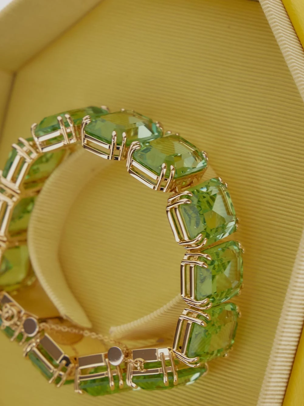 商品Swarovski|Swarovski 女士手链手镯 5598347 绿色,价格¥3036,第5张图片详细描述