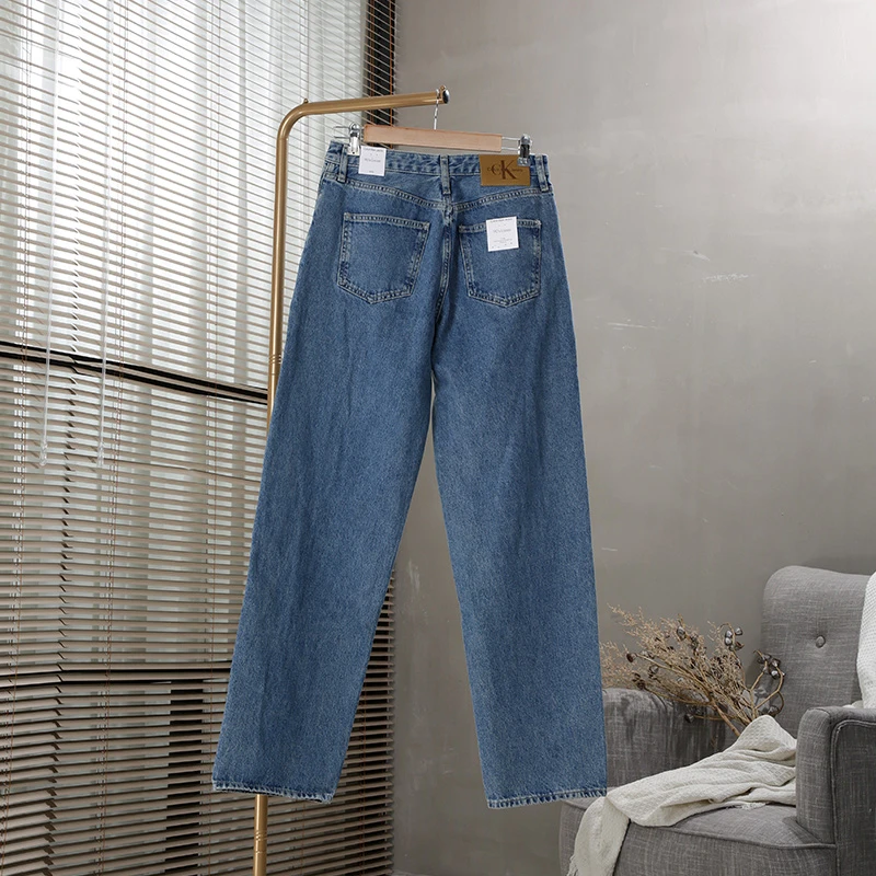 Calvin Klein/CK 女士浅蓝色门襟扣洞款牛仔直筒裤  商品