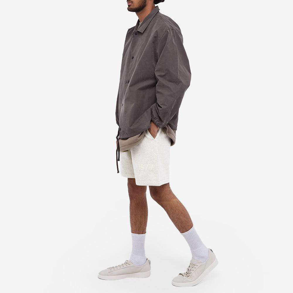 商品Essentials|Fear of God ESSENTIALS 1977 Sweat Short - Light Oatmeal,价格¥662,第6张图片详细描述