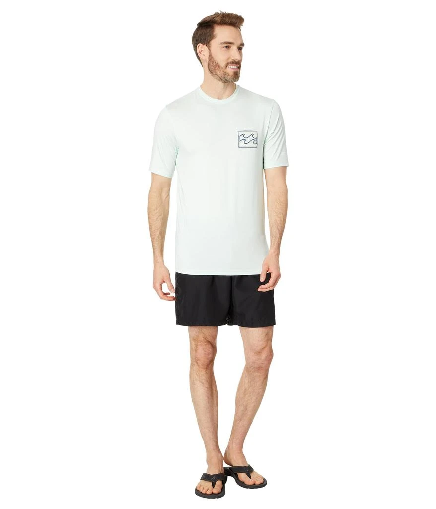 商品Billabong|Crayon Wave Loose Fit Short Sleeve Rashguard,价格¥299,第4张图片详细描述