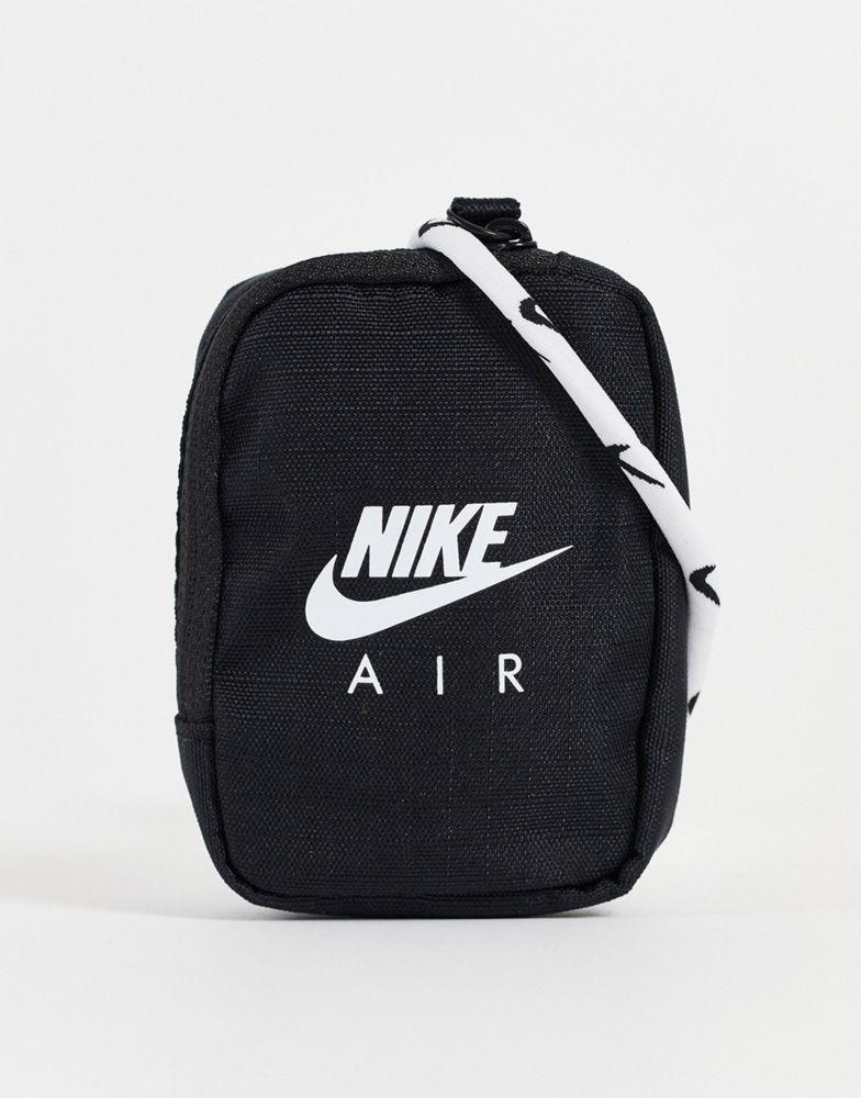 商品NIKE|Nike Lanyard with small pouch in black,价格¥146,第1张图片