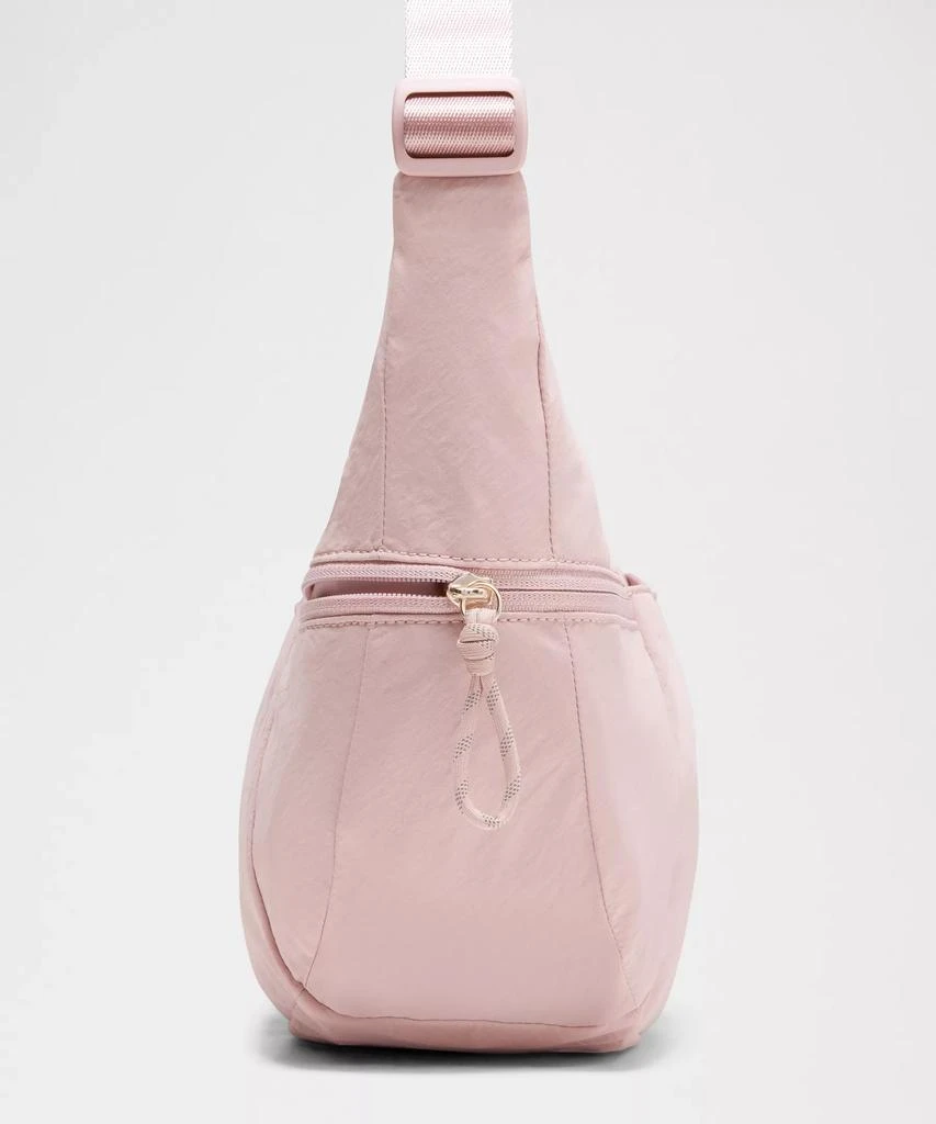 Slouchy Sling Bag 6L 商品