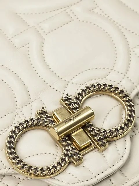 商品Salvatore Ferragamo|Large Gancini Quilted Leather Shoulder Bag,价格¥17163,第5张图片详细描述