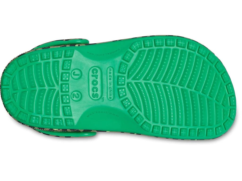 商品Crocs|Classic Clog - Seasonal Graphic (Little Kid/Big Kid),价格¥298,第3张图片详细��描述