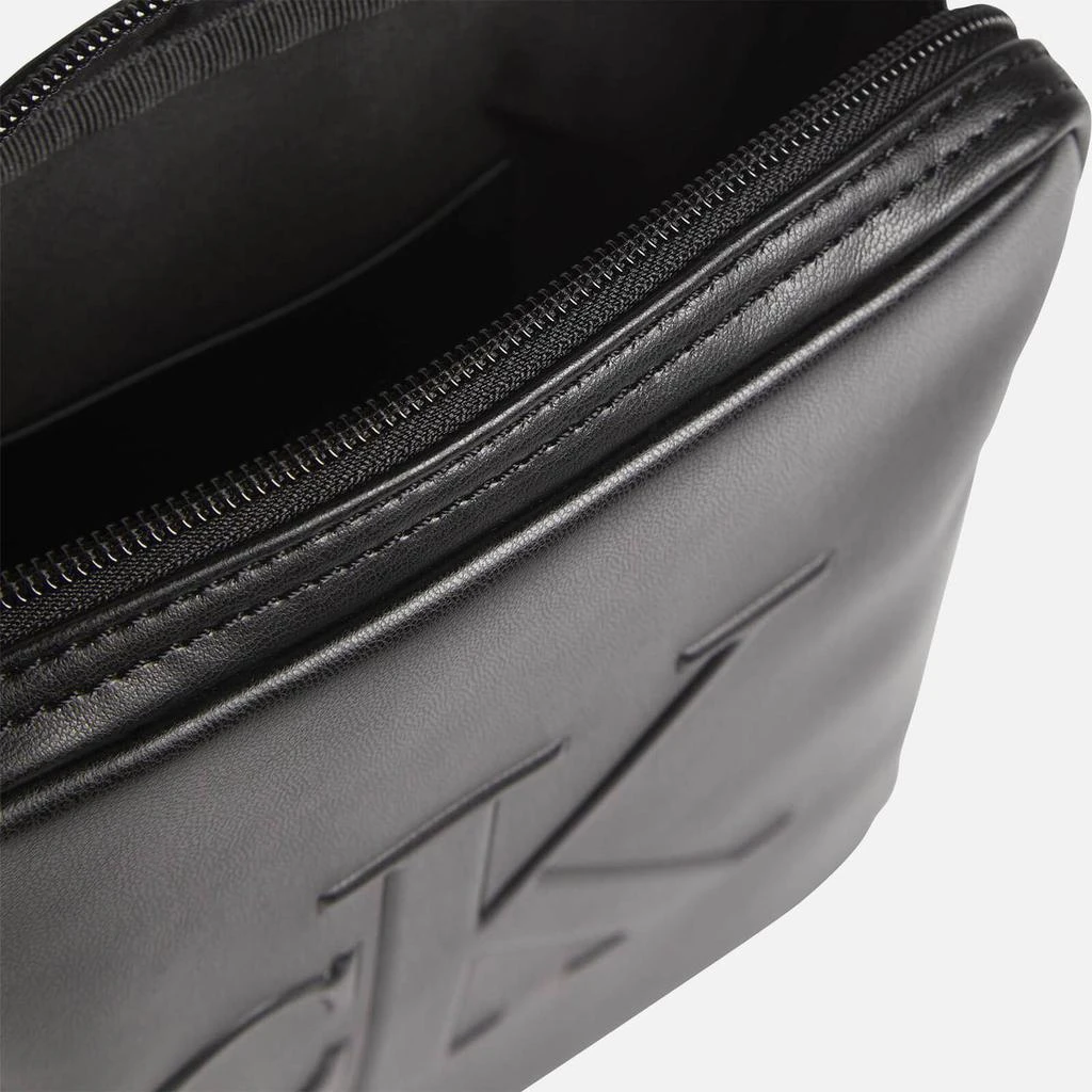 商品Calvin Klein|Calvin Klein Jeans Logo Faux Leather Messenger Bag,价格¥433,第5张图片详细描述