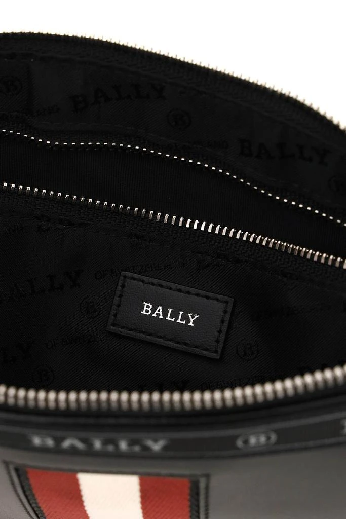 商品Bally|Leather Benery Pouch,价格¥1838,第5张图片详细描述