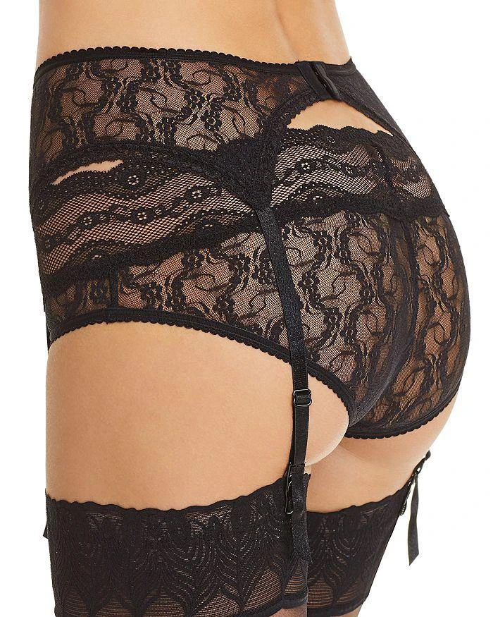 商品Wacoal|Lace Kiss Garter Belt,价格¥108,第2张图片详细描述