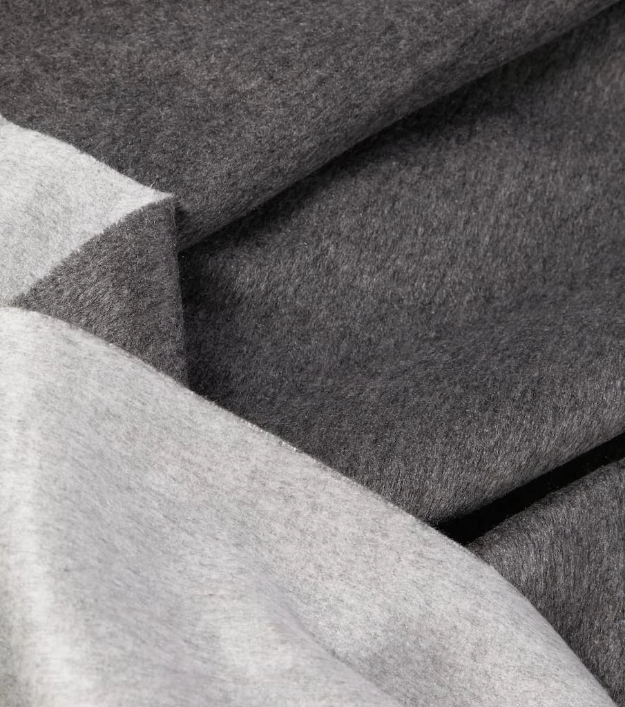 商品Brunello Cucinelli|Fringe-trimmed silk blanket,价格¥5509,第2张图片详细描述