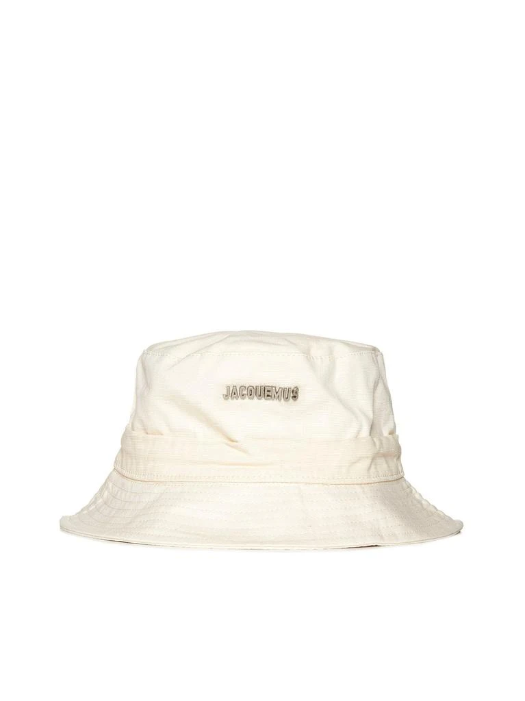商品Jacquemus|Jacquemus Logo Plaque Drawstring Bucket Hat,价格¥527-¥840,第1张图片