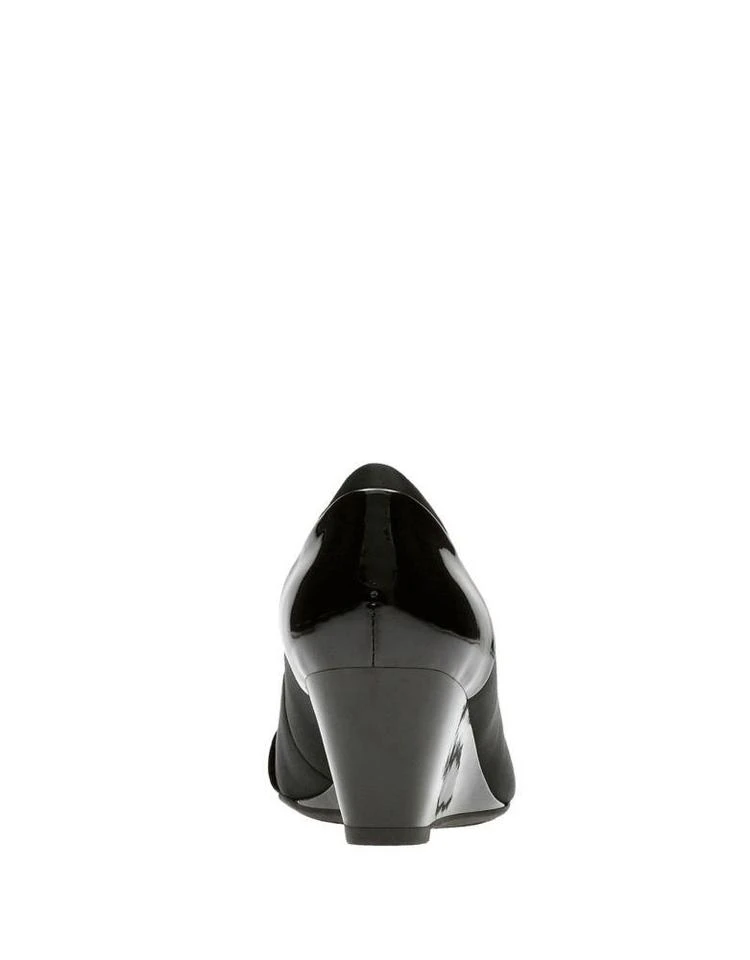 商品Clarks|Florespopy Fabric Wedge Pumps,价格¥600,第3张图片详细描述