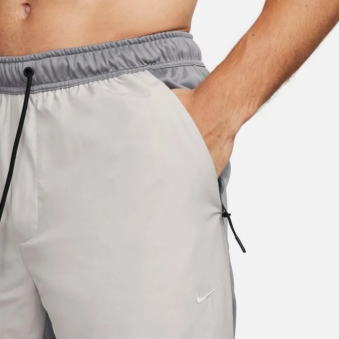 Men's Nike Unlimited Water-Repellent Tapered Versatile Pants 商品