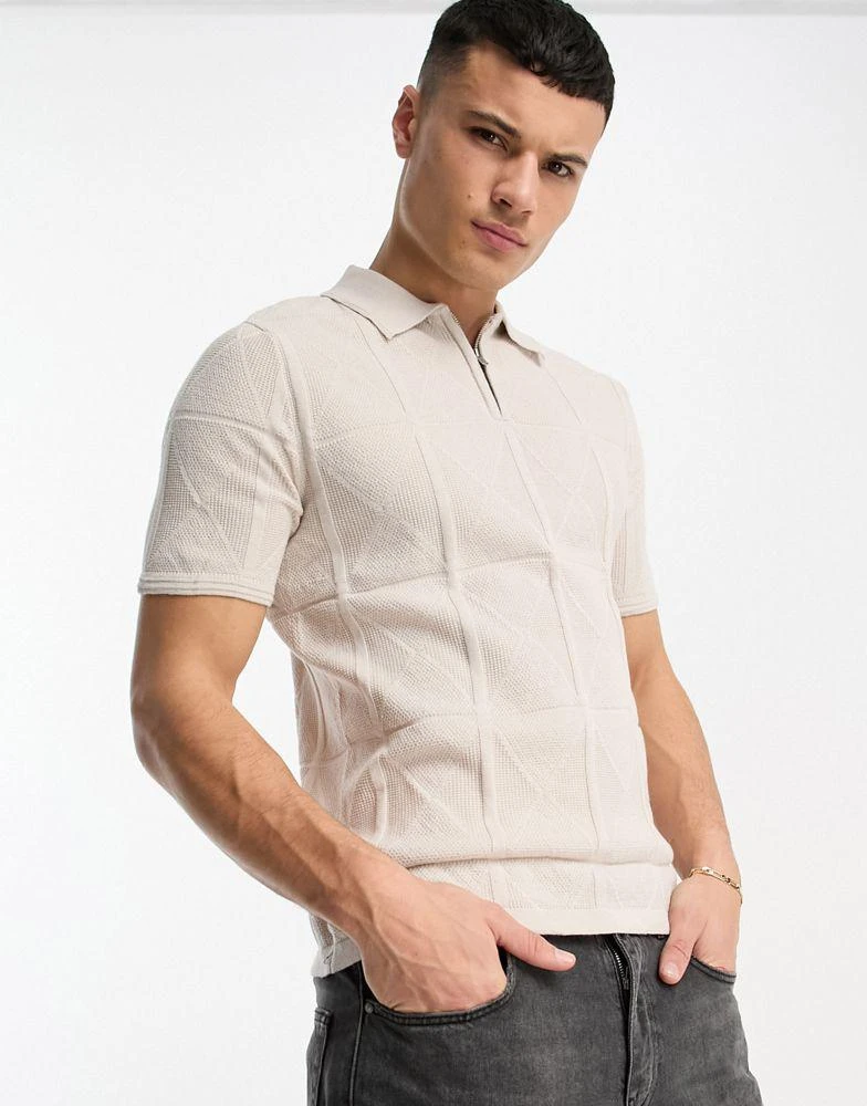 商品River Island|River Island diamond stitch polo in stone,价格¥326,第4张图片详细描述