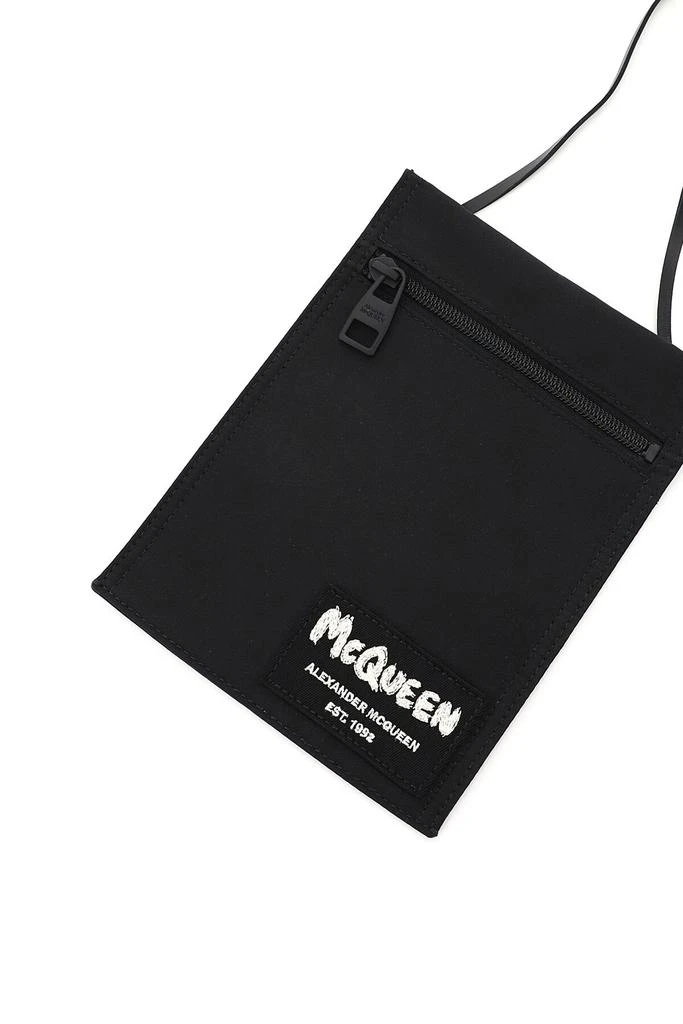 商品Alexander McQueen|CROSSBODY POUCH WITH GRAFFITI LOGO EMBROIDERY,价格¥881,第5张图片详细描述