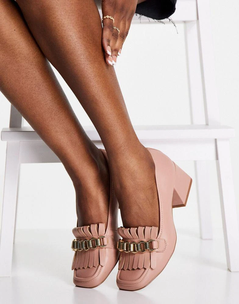 商品ASOS|ASOS DESIGN Spencer mid-heeled chain loafers in beige,价格¥206,第1张图片