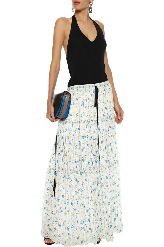 商品Chloé|Ribbed-knit and floral-print crepe de chine halterneck maxi dress,价格¥5011,第2张图片详细描述