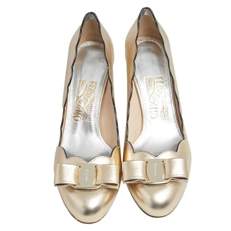 商品Salvatore Ferragamo|Salvatore Ferragamo Gold Leather Carla Vara Bow Pump Size 37,价格¥2182,第3张图片详细描述