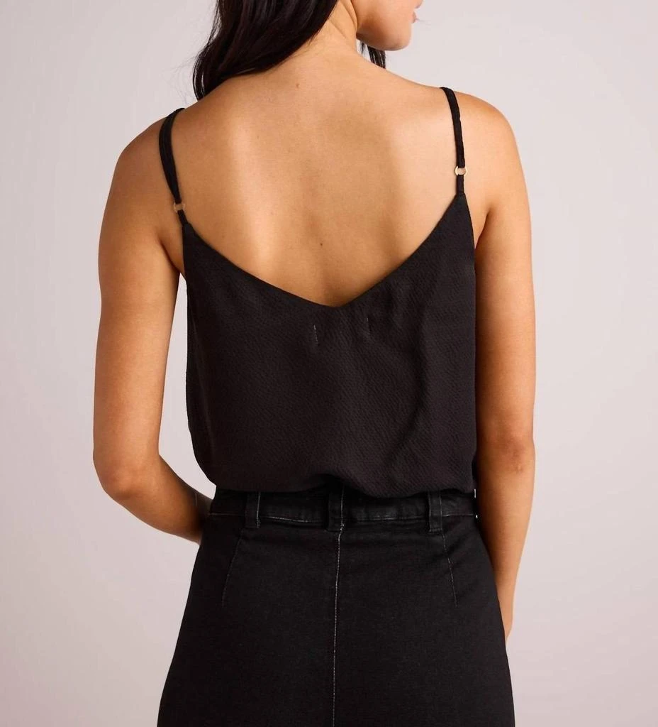 商品Bella Dahl|Satin V-Neck Camisole In Black,价格¥815,第2张图片详细描述