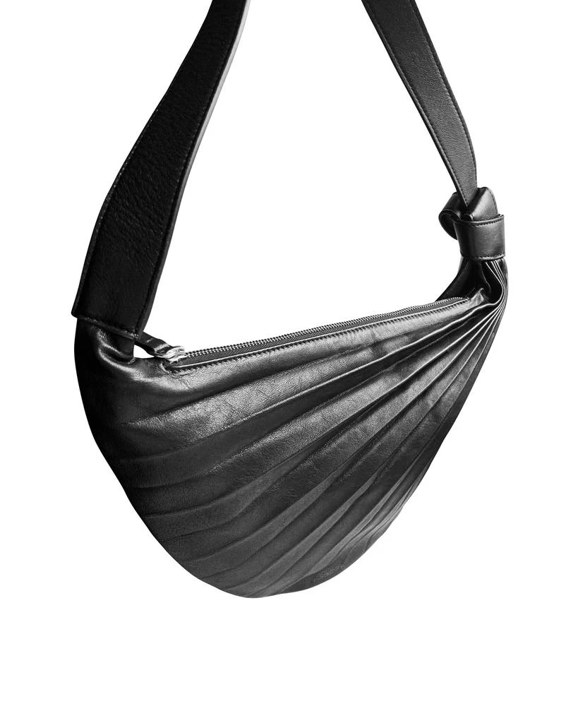 商品Sabrina Zeng|Chiaroscuro Hammock Sling Bag Black,价格¥2557,第3张图片详细描述