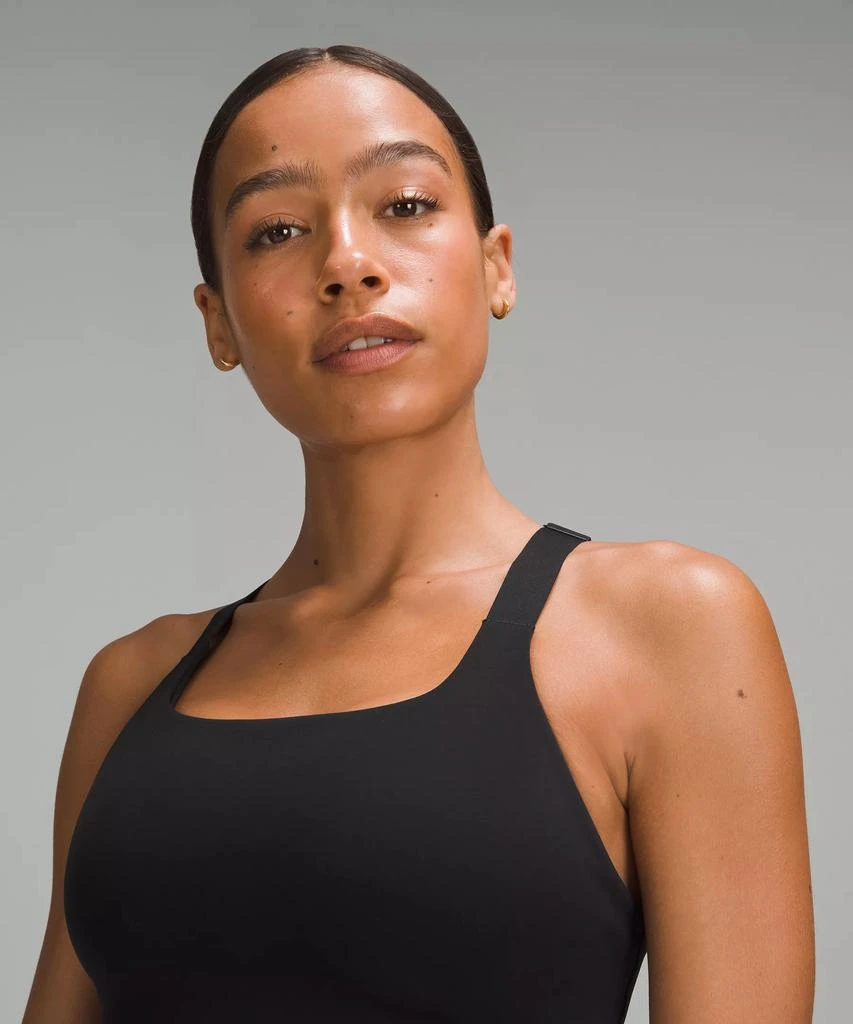 Ultralu Square-Neck Workout Bra *Medium Support, D/DD Cup 商品