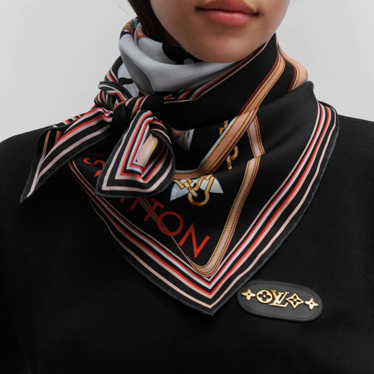 商品[国内直发] Louis Vuitton|Ultimate Monogram 波西米亚风 方巾 丝巾 女款 黑白色,价格¥4830,第6张图片详细描述