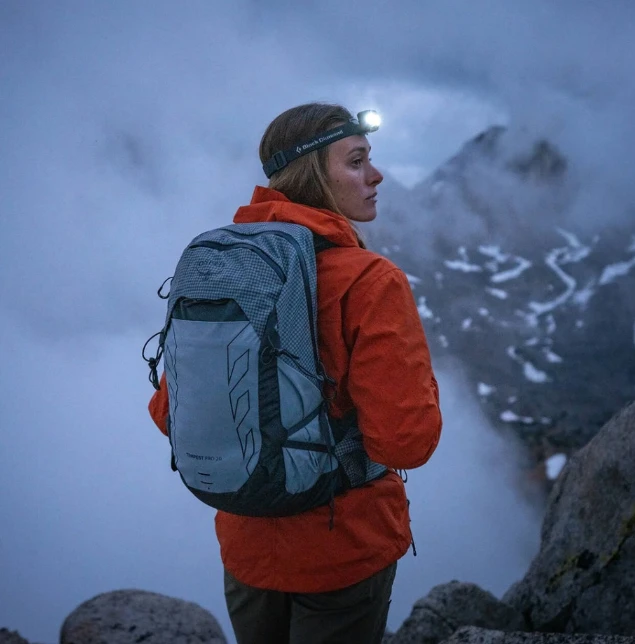 登山包 Tempest暴风 pro20/30L 徒步轻量小鹰户外登山包女双肩背包（香港仓发货） 商品