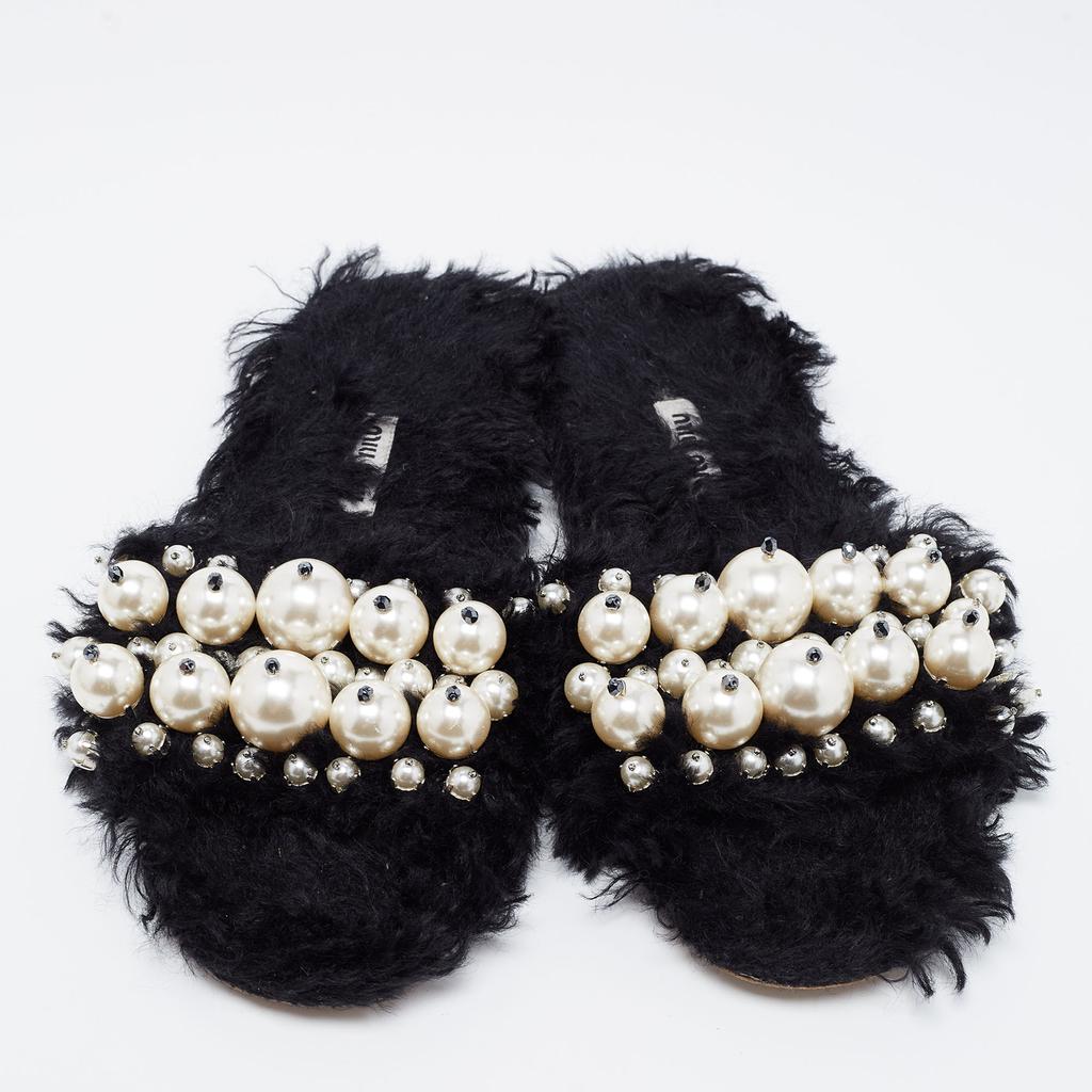 Miu Miu Black Faux Fur Pearl Embellished Slide Flats Size 38商品第3张图片规格展示
