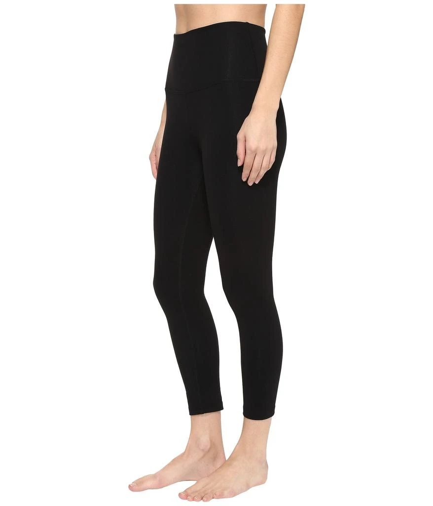 商品Beyond yoga|High-Waisted Capri Leggings,价格¥598,第2张图片详细描述