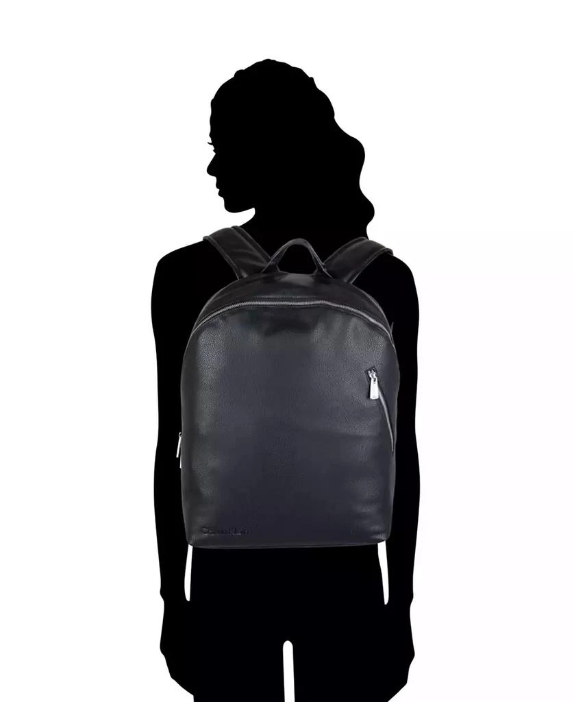 商品Calvin Klein|Men's Plaque Backpack,价格¥1352,第5张图片详细描述