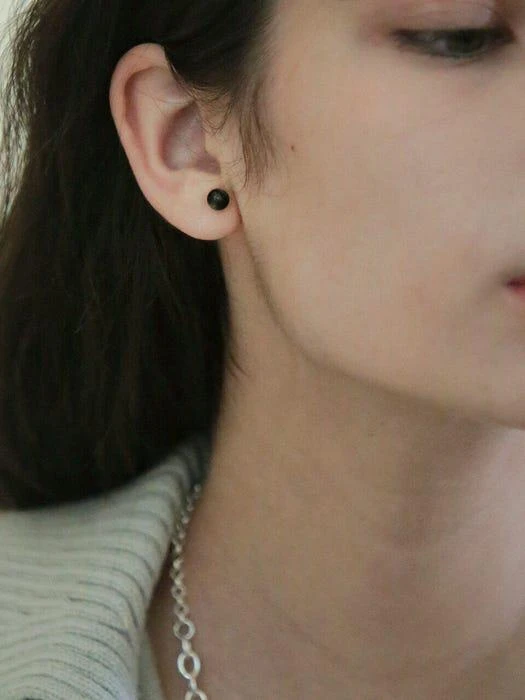 商品nuavo|Onyx Black Post Earrings,价格¥423,第1张图片