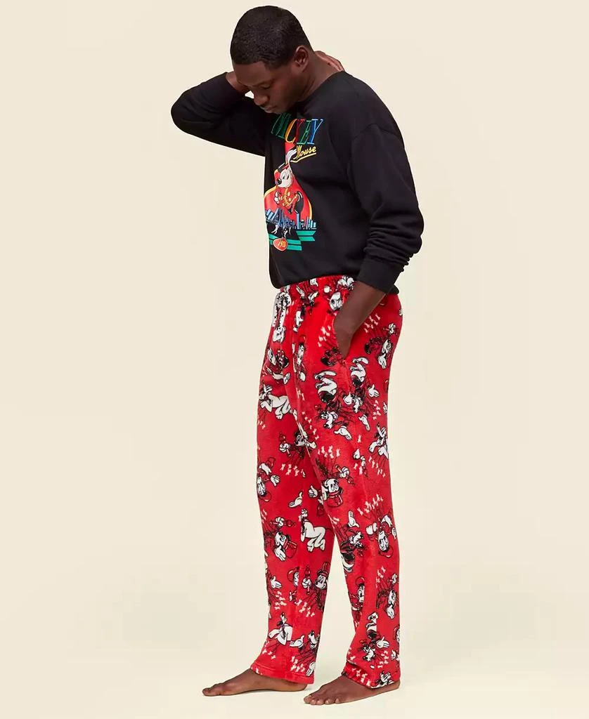 商品Disney | Macy's|Adult Unisex Mickey & Friends Plush Fleece Pants, Exclusively at Macy's,价格¥135,第3张图片详细描述