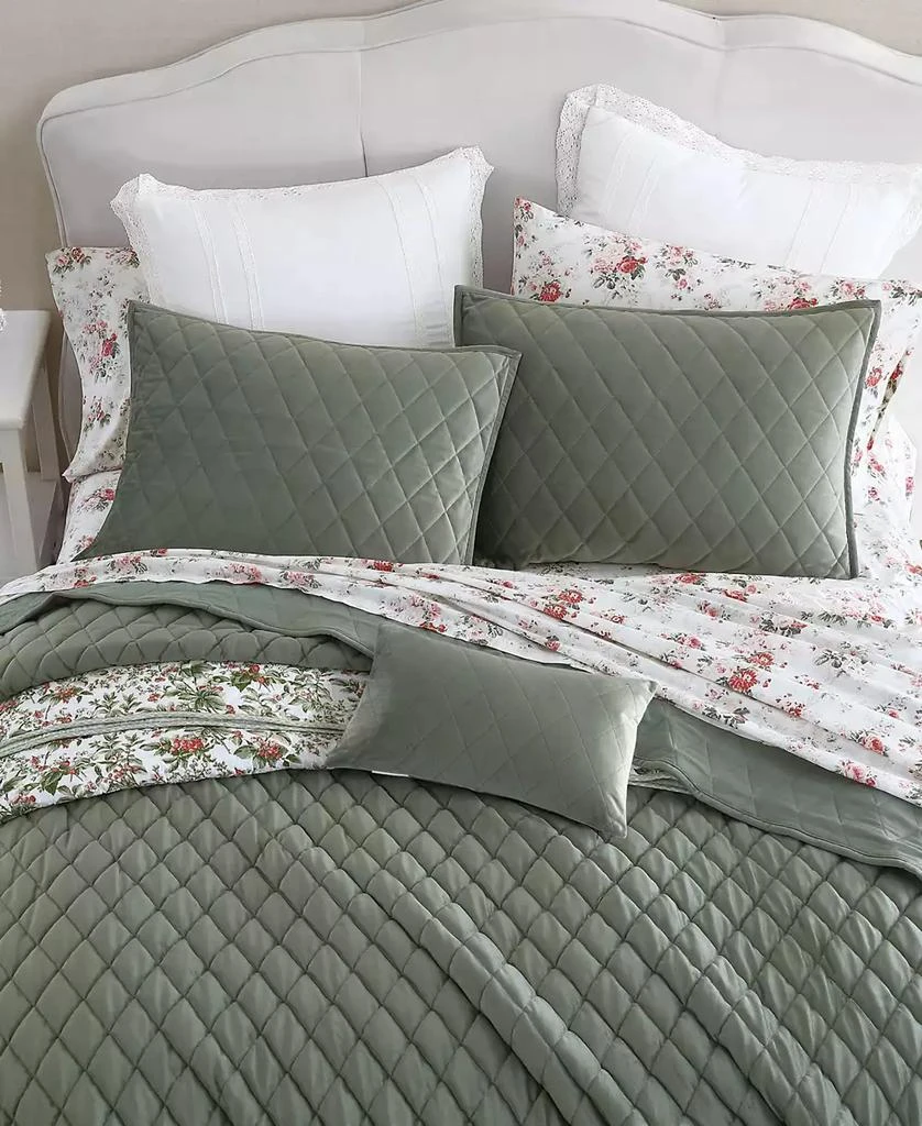 商品Laura Ashley|Solid Diamond Stitch Velvet 3-Piece Quilt Set,价格¥1476,第4张图片详细描述