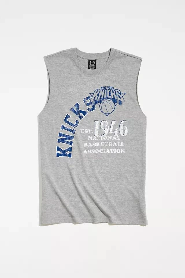 商品Urban Outfitters|New York Knicks Cutoff Muscle Tee,价格¥75,第1张图片